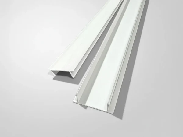 Tali Air Dinding / Groove Line / U-Channel PVC (3 cm)